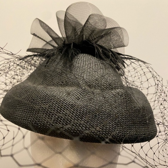Vintage Ladies Black Pin-Up Hat With Veil (see description) - Picture 2 of 7